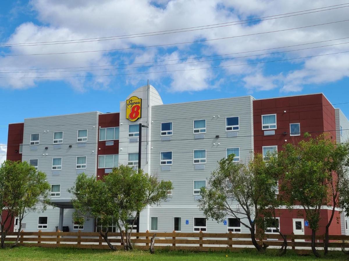 Hotel Super 8 By Wyndham Thompson Extérieur photo