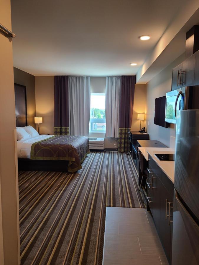 Hotel Super 8 By Wyndham Thompson Extérieur photo