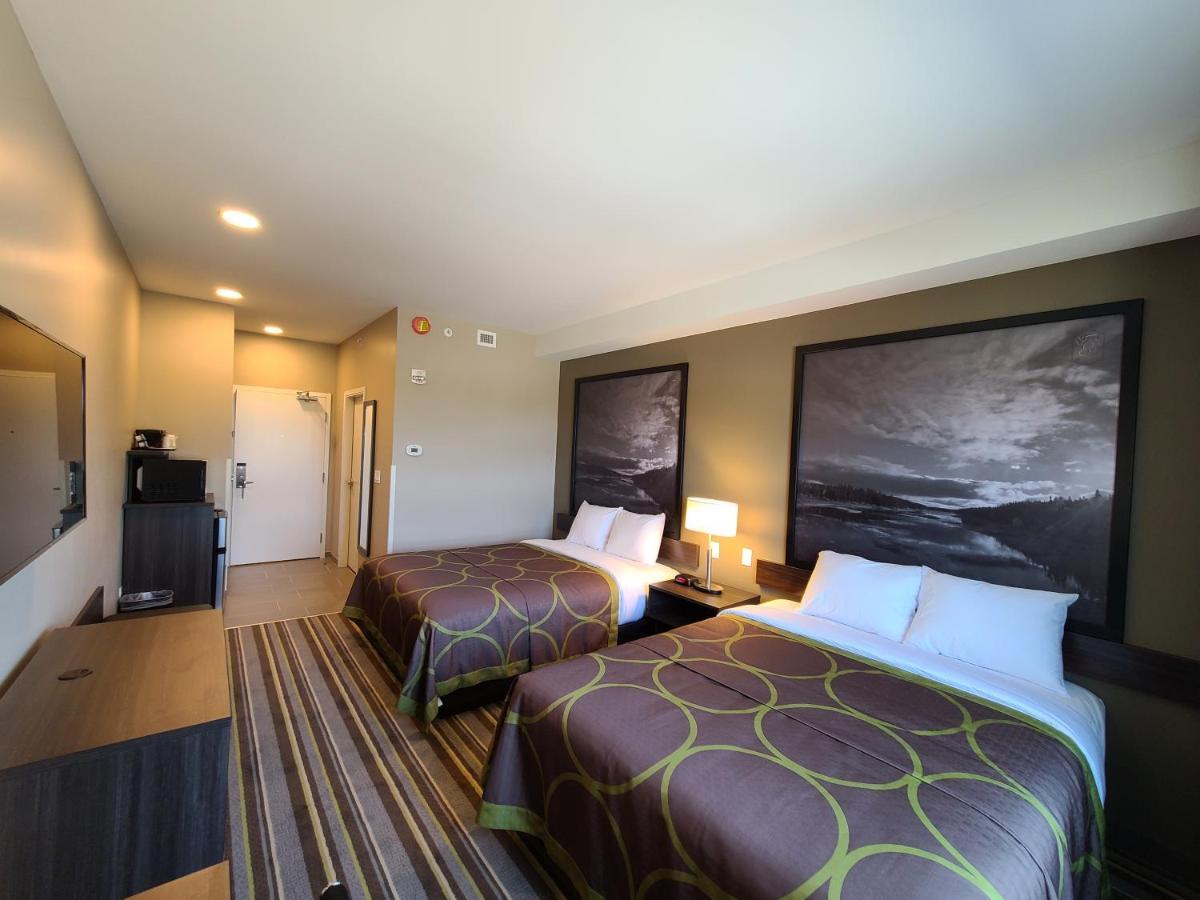 Hotel Super 8 By Wyndham Thompson Extérieur photo