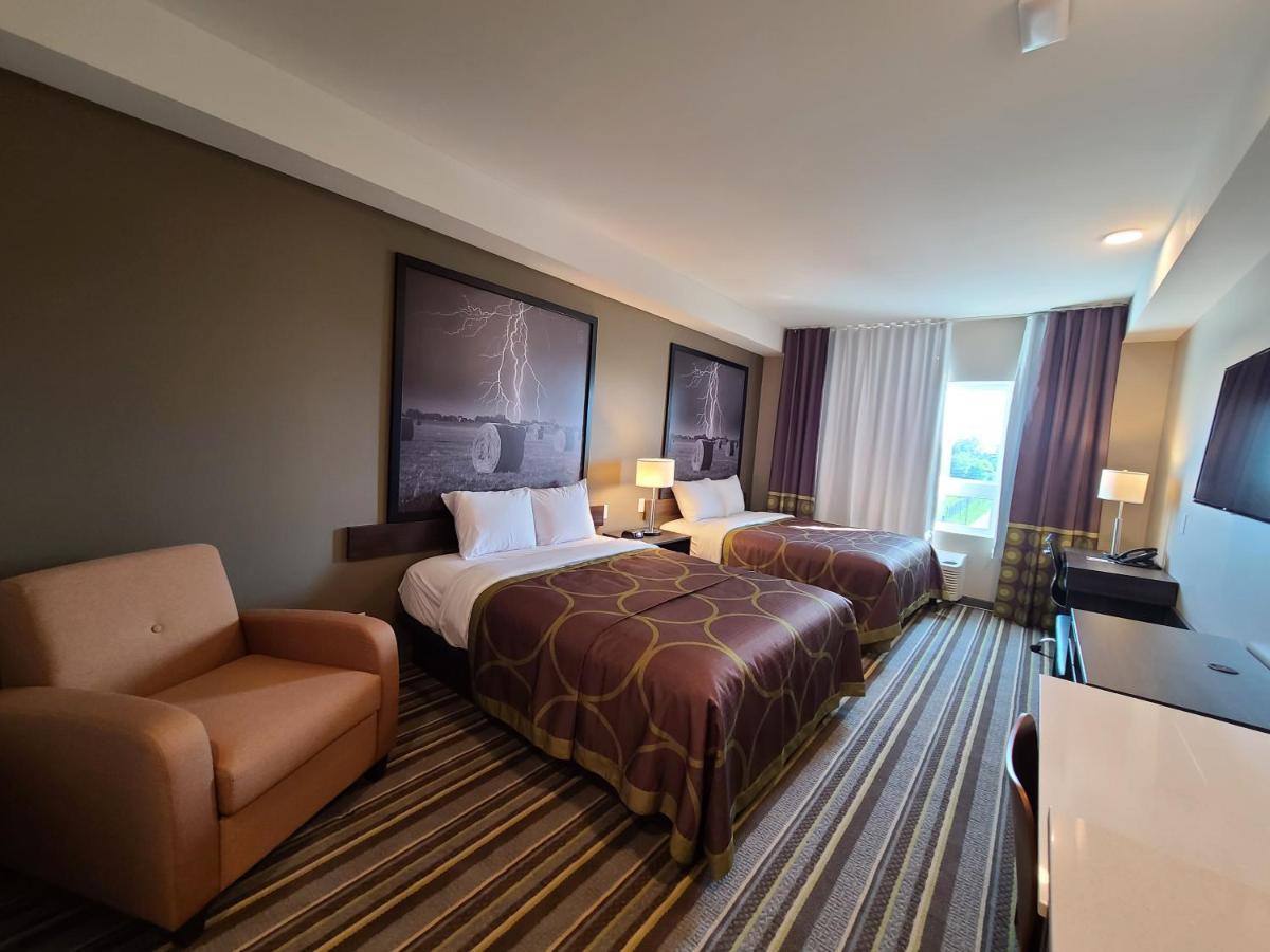 Hotel Super 8 By Wyndham Thompson Extérieur photo