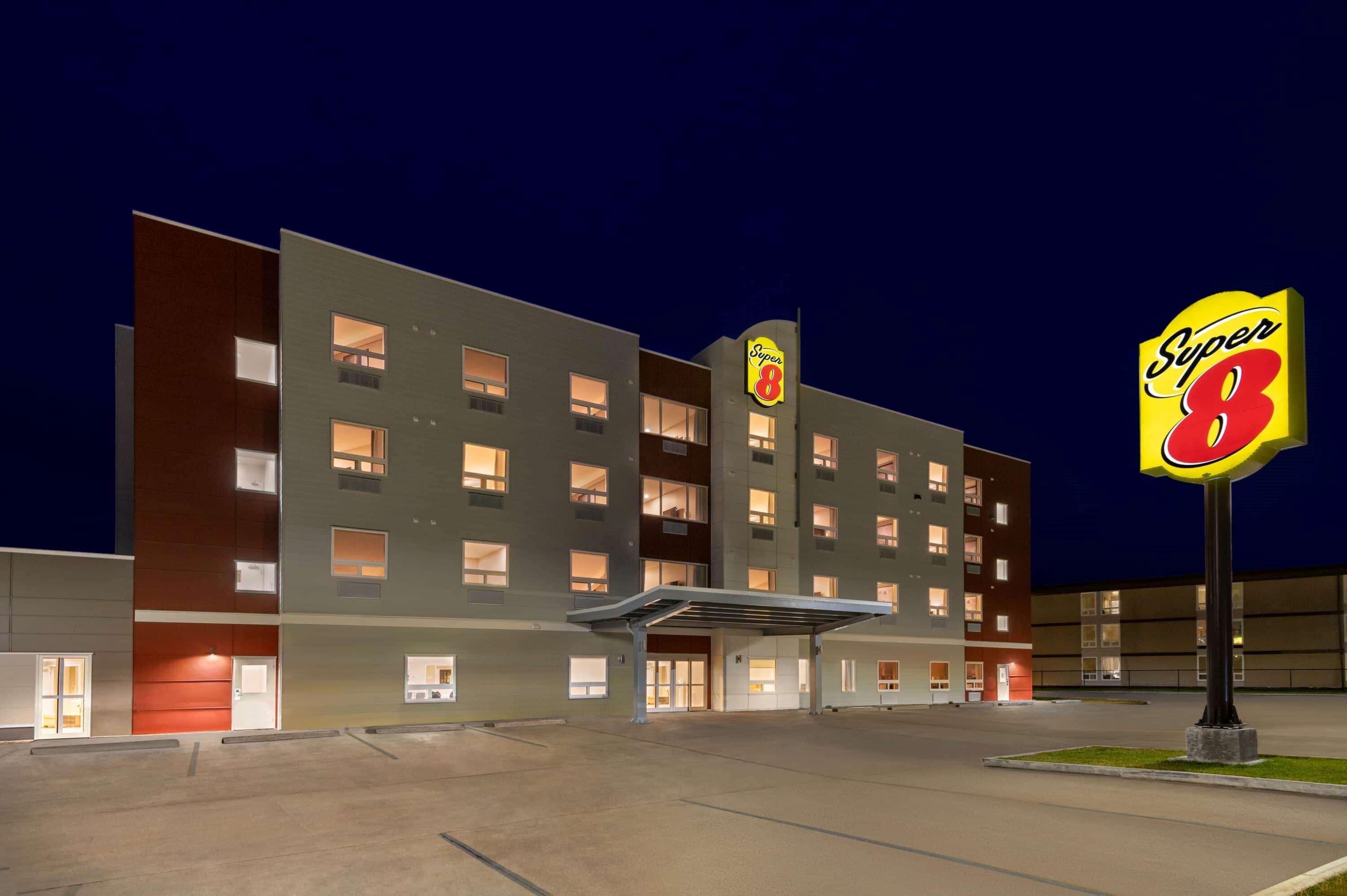 Hotel Super 8 By Wyndham Thompson Extérieur photo